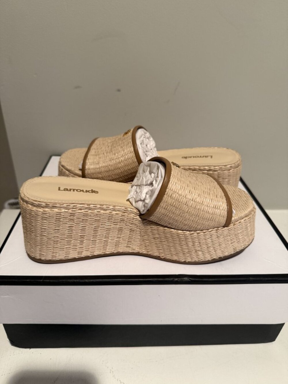 NWB Larroude Alex Platform Mules Sandals Raffia Natural Size 5.5 $315 [jb] - Picture 13 of 16